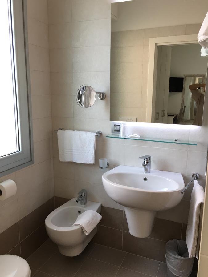 Hotel Novella Misano Adriatico Zewnętrze zdjęcie